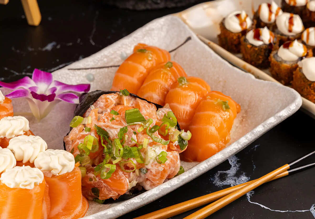 Sushi Restaurants Near Me: Discover a Unique Japanese-Brazilian Experience in Florida