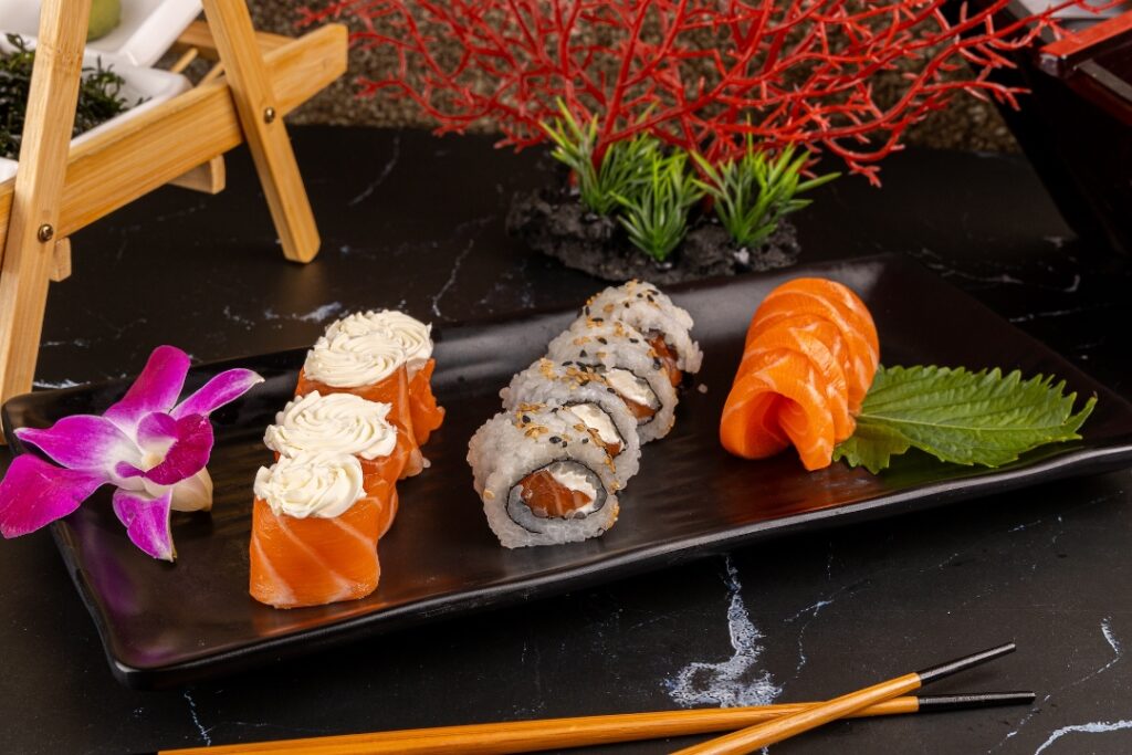 Kingsushi 12 (12 Pieces) - Premium Japanese Cuisine at Kingdom Sushi