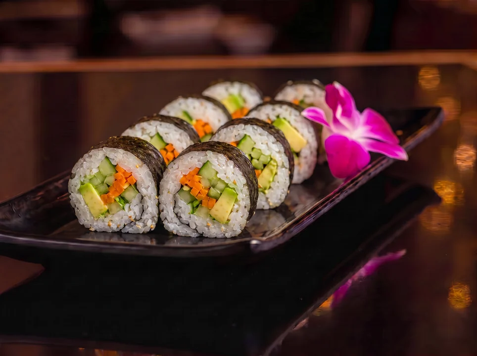 Veggie Roll (8 pcs) - Premium Japanese Cuisine at Kingdom Sushi