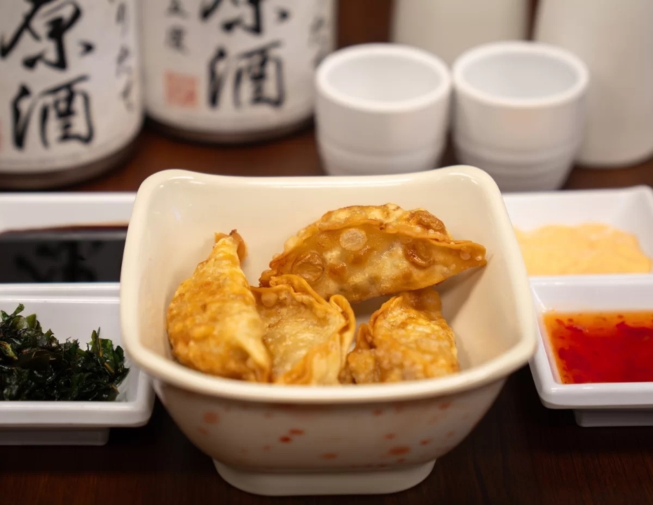 Gyoza A La Carte (4 pieces) - Premium Japanese Cuisine at Kingdom Sushi